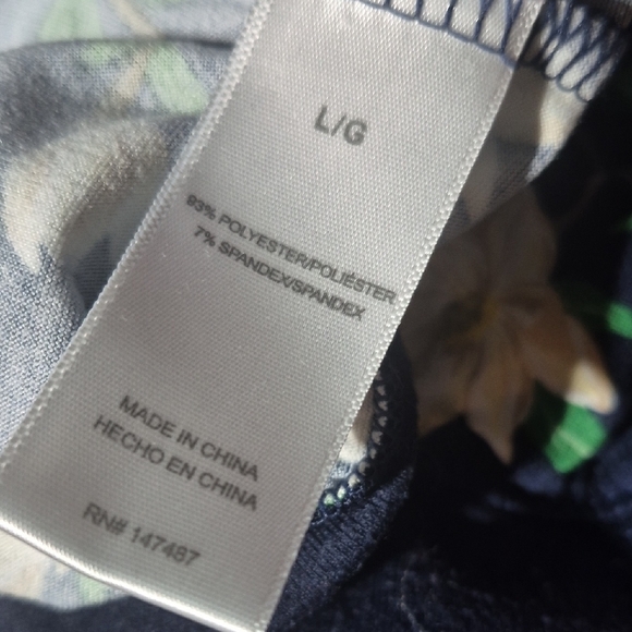 Draper James Navy Floral Lounge Set - Picture 9 of 10